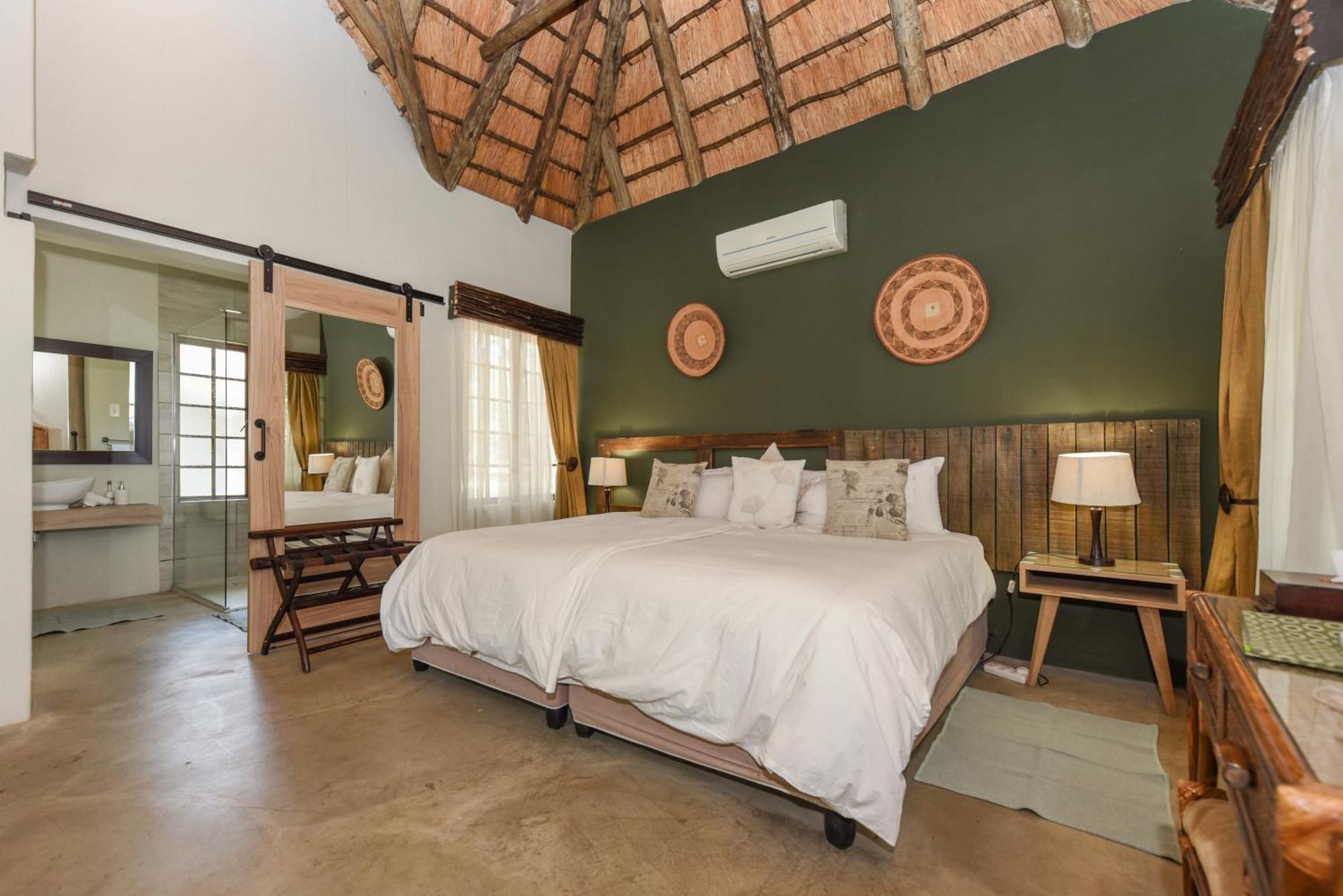 Mziki Safari Lodge Vaaldam Chambre photo